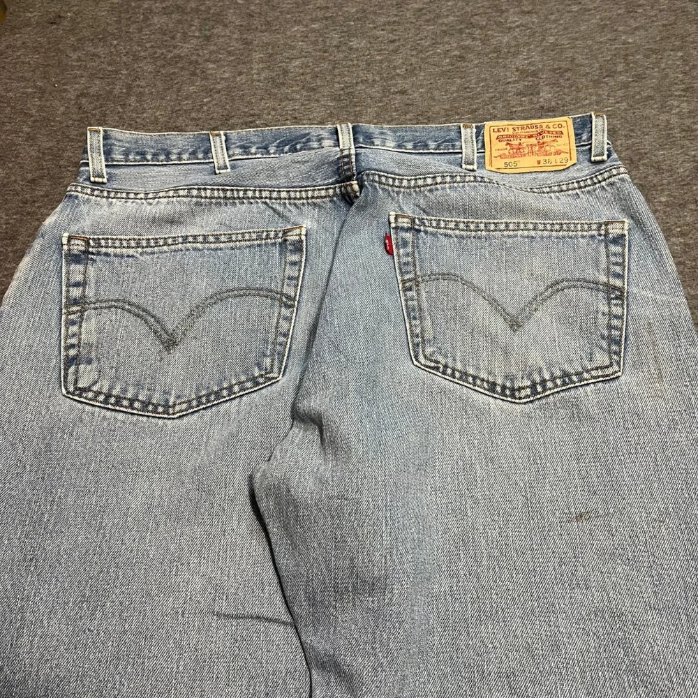 Levis five straight 100%